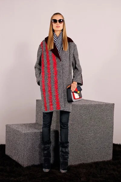 Look 16